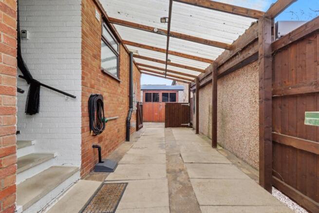 2 bed Semi-Detached Bungalow for sale Image 11