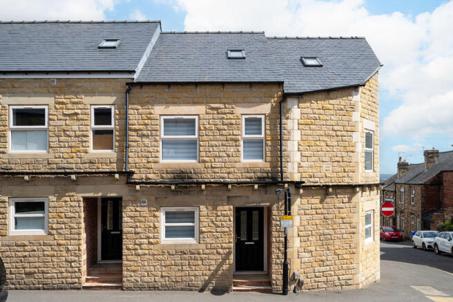 3 bed Terraced for sale Image 4