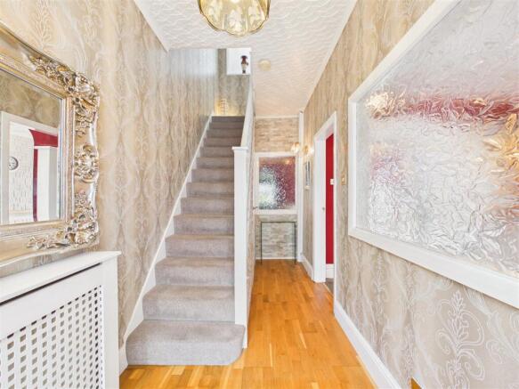 3 bed Semi-Detached for sale Image 7