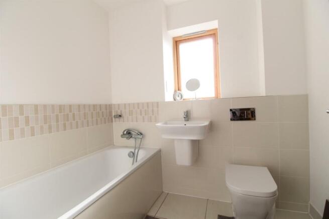 Family Bathroom.jpg