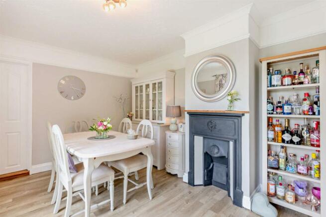 8596393-interior12-800.jpg