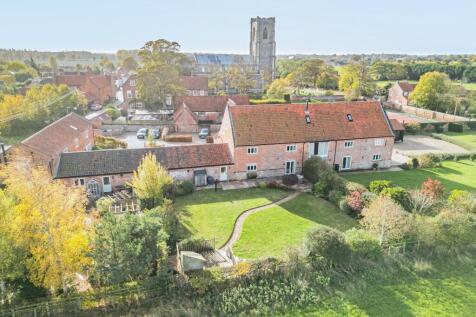 Idyllic Barn Conversion in Worstead