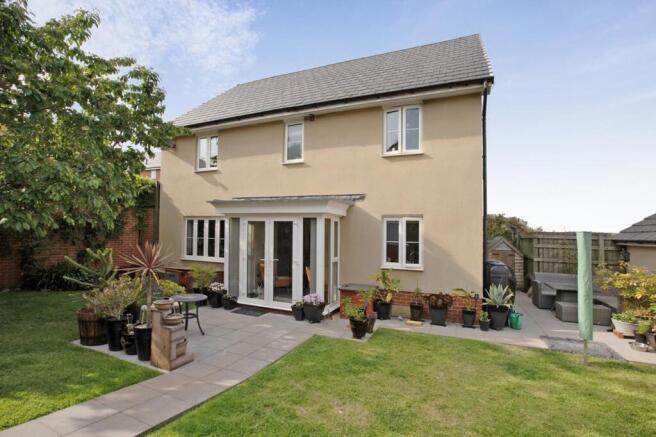5 Clover Drive photo 4