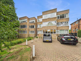 Flat 4, 27 Green Court, Beckenham Grove, Shortlands, Bromley BR2 0XS
