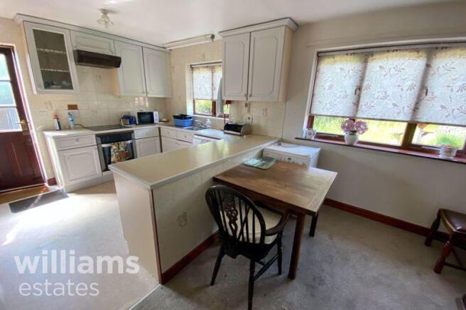 Kitchen/Dining...