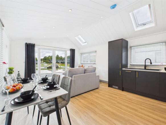 2 bed Lodge for sale Image 6