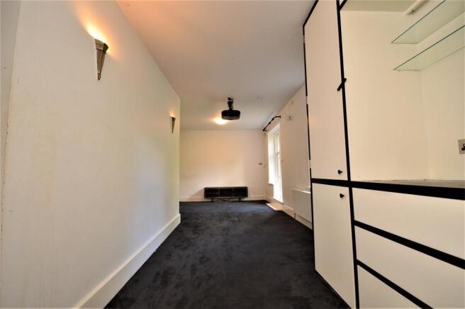 Cinema Room 2 Mouse.JPG