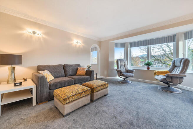 Living / Dining R...