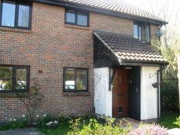 12, Barleymead, Langshott, Horley RH6 9UD