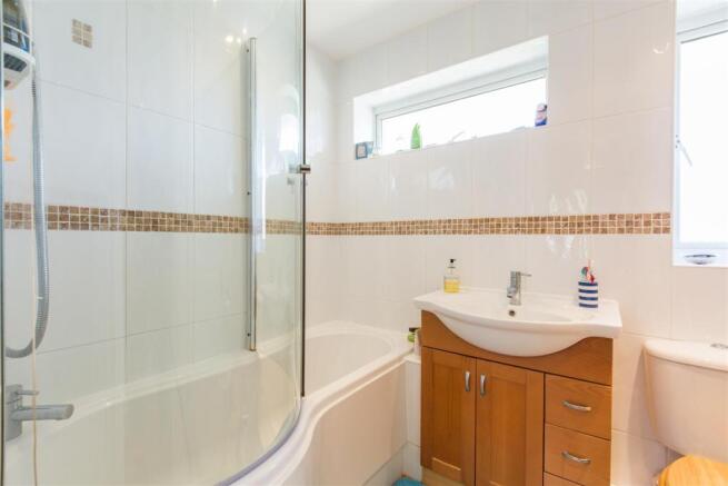 24 Harcourt Close-26.jpg