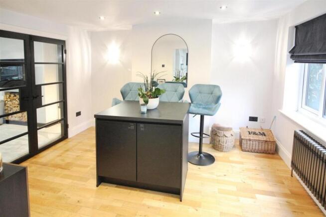 3 bed Semi-Detached for sale Image 7