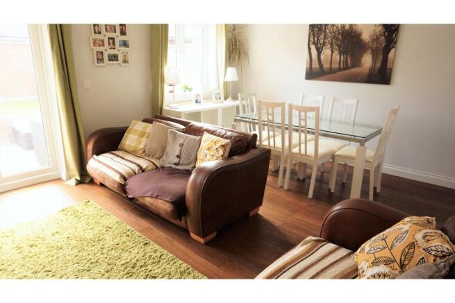 Lounge/Dining Room