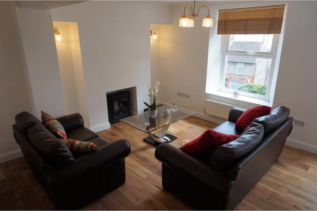 Lounge/Dining Room