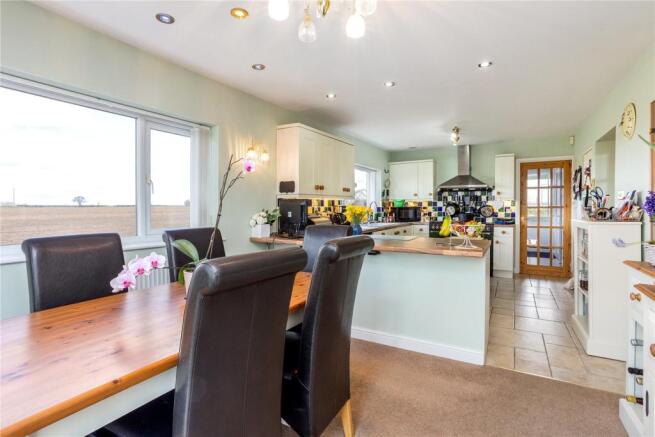 Kitchen/Dining