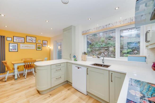 KITCHEN/DINER AND LOUNGE