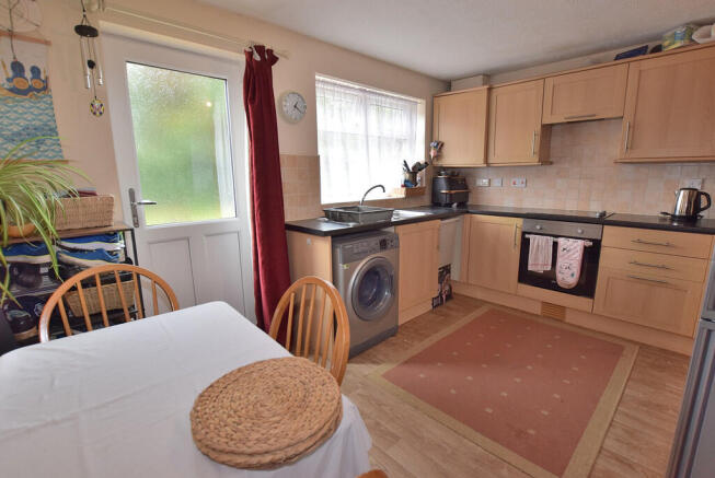3 bed Semi-Detached for sale Image 5