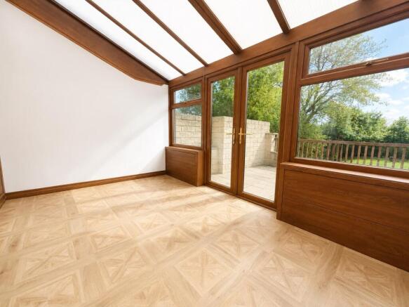 3 bed Semi-Detached to rent Image 8