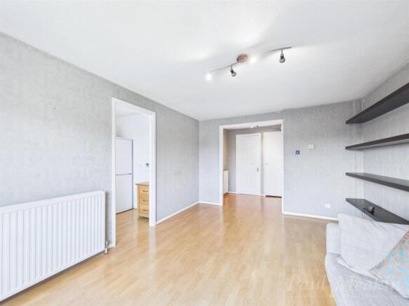 Living room..jpg
