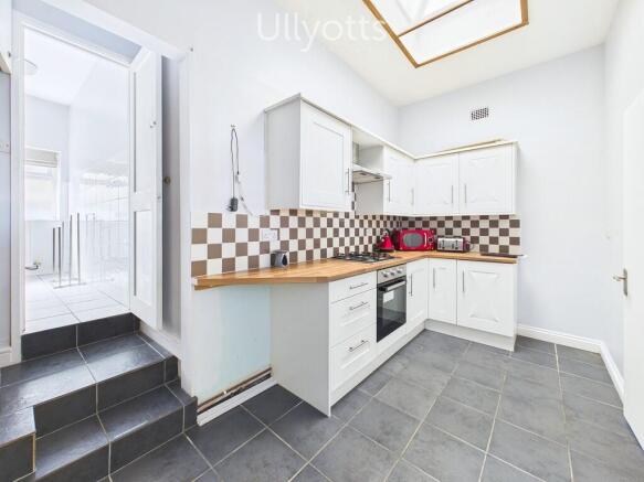 2 bed Terraced for sale Image 5