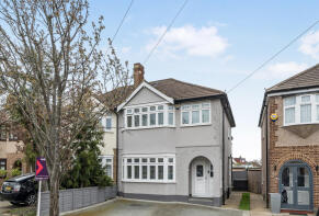 58, Moray Way, Romford RM1 4YL