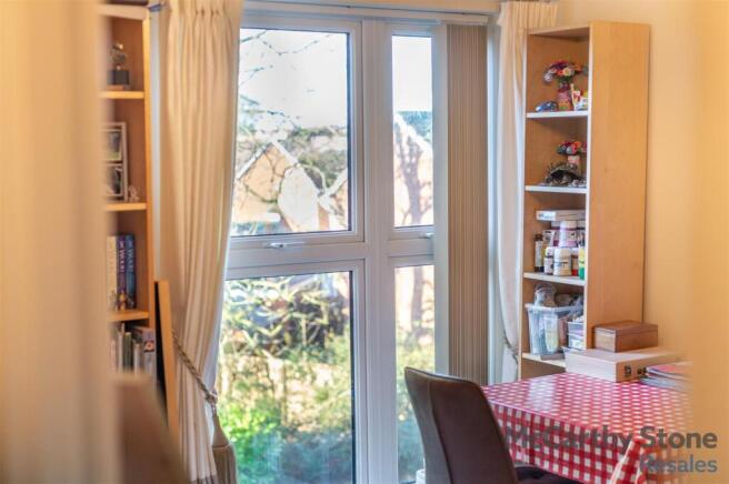 2 bed Apartment for sale Image 12