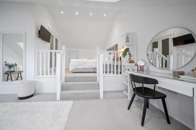 Master Suite Bedroom & Dressing Area 
