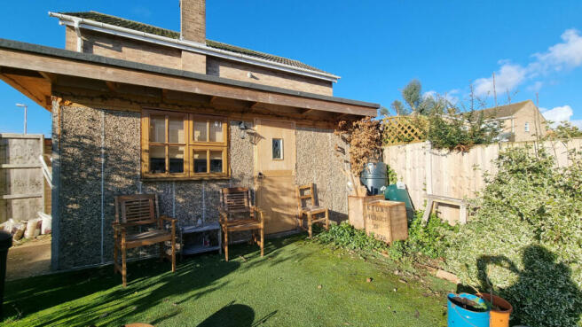 Garage/Garden Room