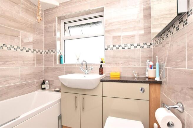 4 bed Semi-Detached for sale Image 9