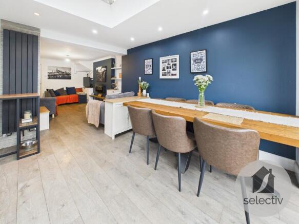 3 bed Semi-Detached Bungalow for sale Image 7