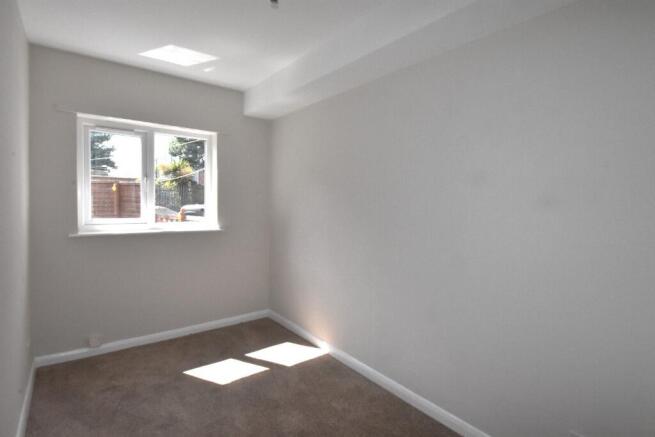 2 bed Flat to rent Image 4