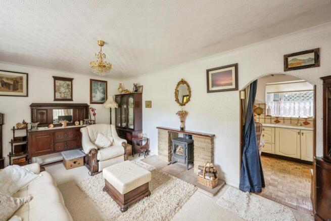 3 bed Semi-Detached Bungalow for sale Image 5