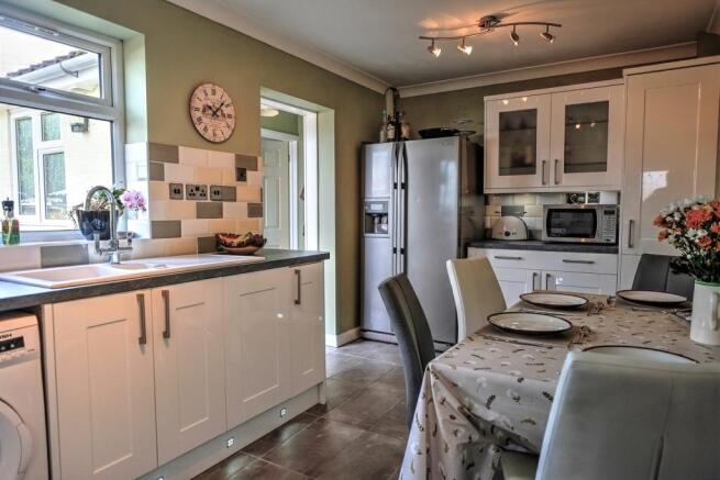 Kitchen / Breakfast