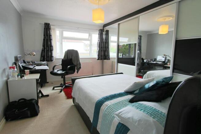 BEDROOM 2