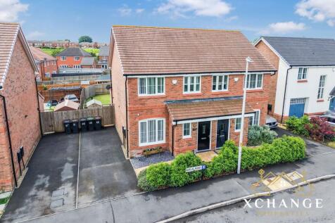 Adelie Road, Nuneaton, CV10