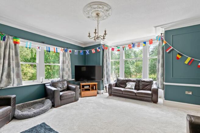 6 bed Semi-Detached for sale Image 4
