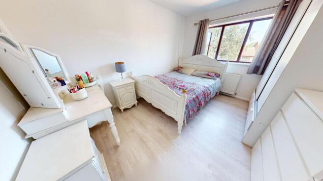 3 bed Detached for sale Image 8