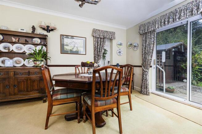 4 bed Detached for sale Image 12