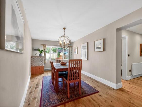 2 bed House for sale Image 5