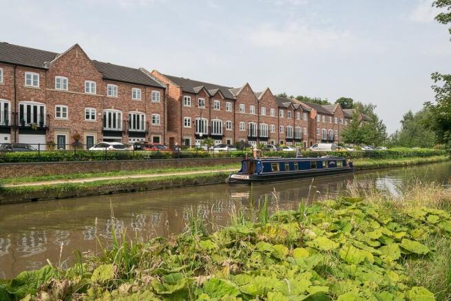 Canal Views 