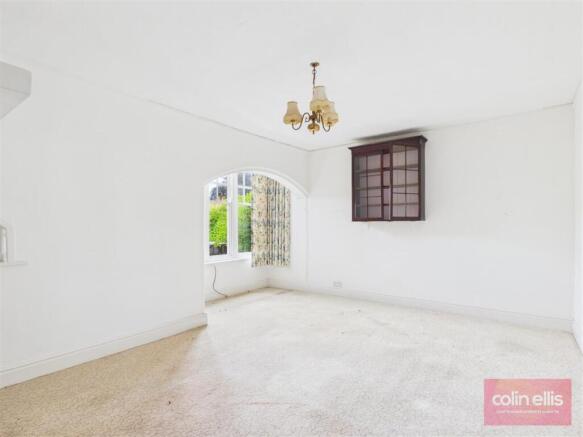4 bed Semi-Detached for sale Image 11