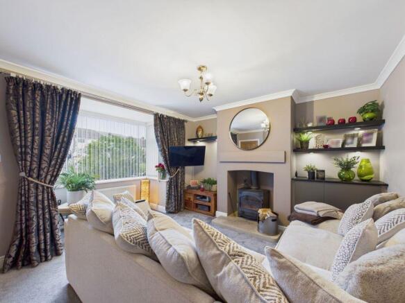 4 bed Semi-Detached for sale Image 8