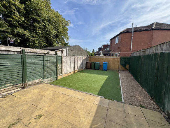 3 bed Terraced for sale Image 9
