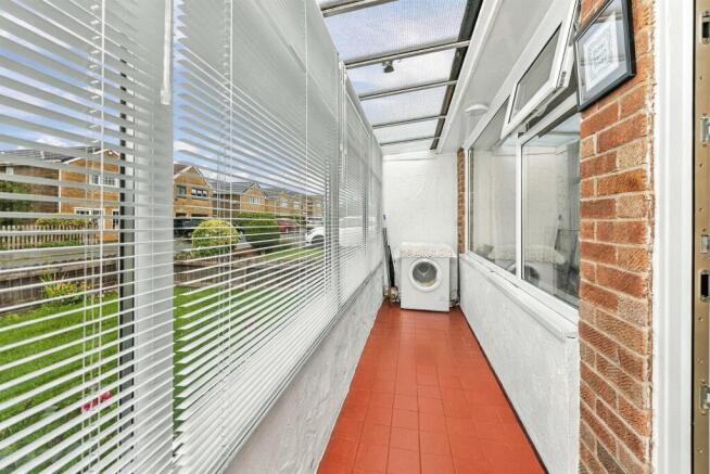 2 bed Semi-Detached Bungalow for sale Image 6