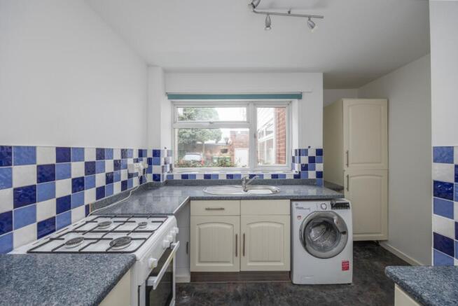 Flat 4 Langford Close-10