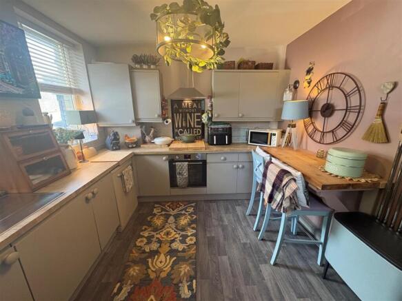 2 bed Terraced for sale Image 10