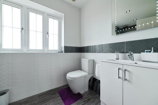 3 bed Detached for sale Image 10