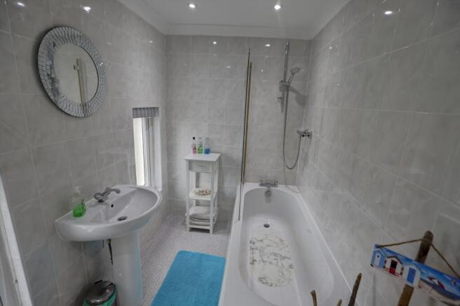 1 bed Flat for sale Image 8