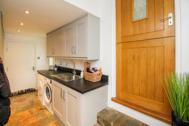 4 bed Detached for sale Image 12