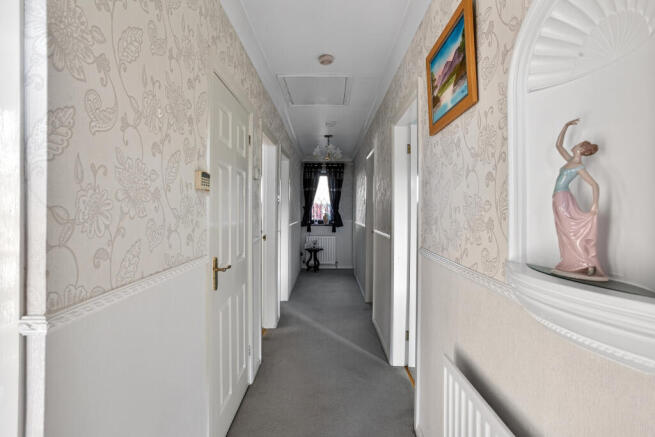 4 bed Detached Bungalow for sale Image 5