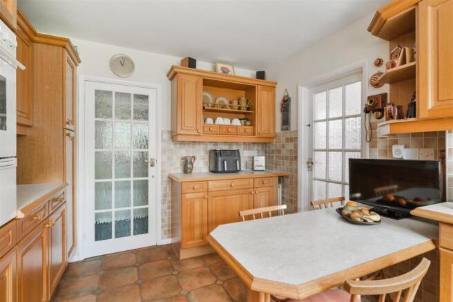 CEDAR WALK, 6 (20).jpg